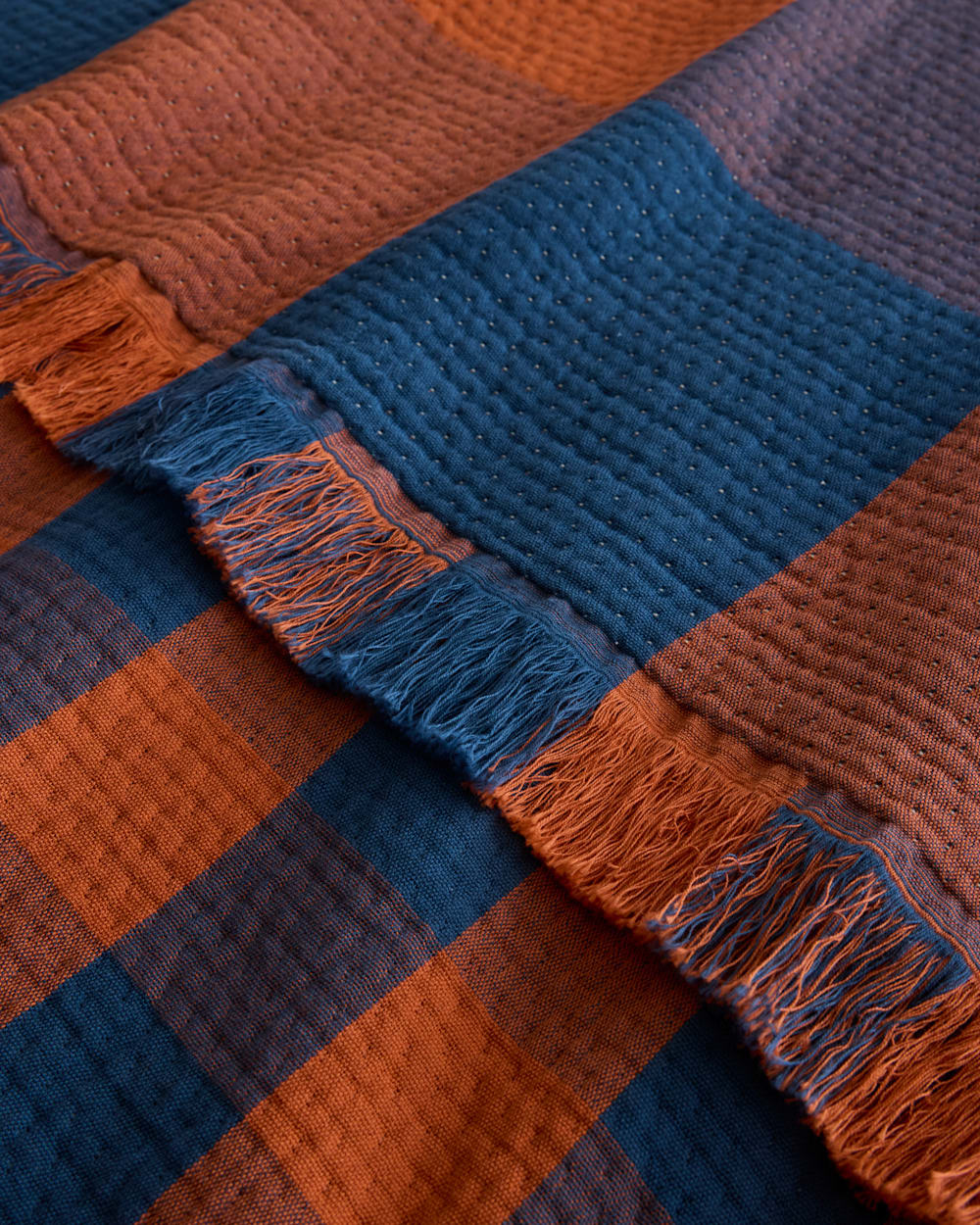 BLOCK PLAID ORGANIC COTTON FRINGED THROW