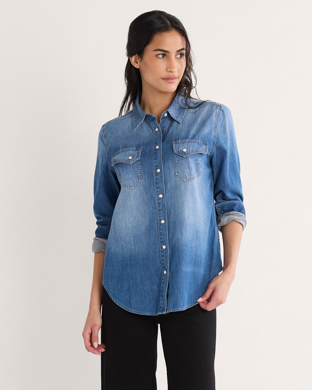 WOMEN'S CHAMBRAY GAMBLER SHIRT