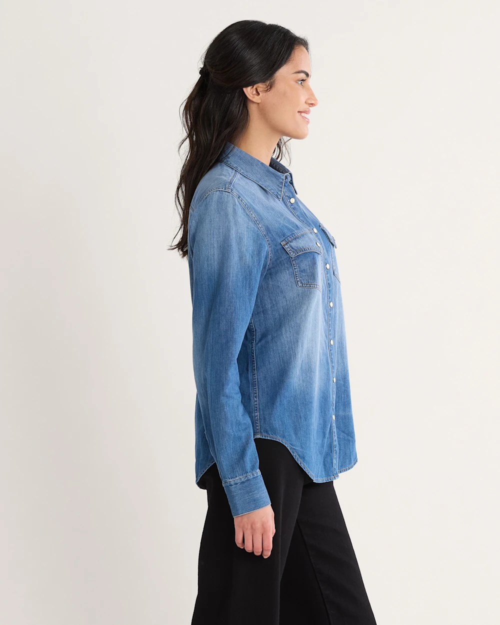 WOMEN'S CHAMBRAY GAMBLER SHIRT