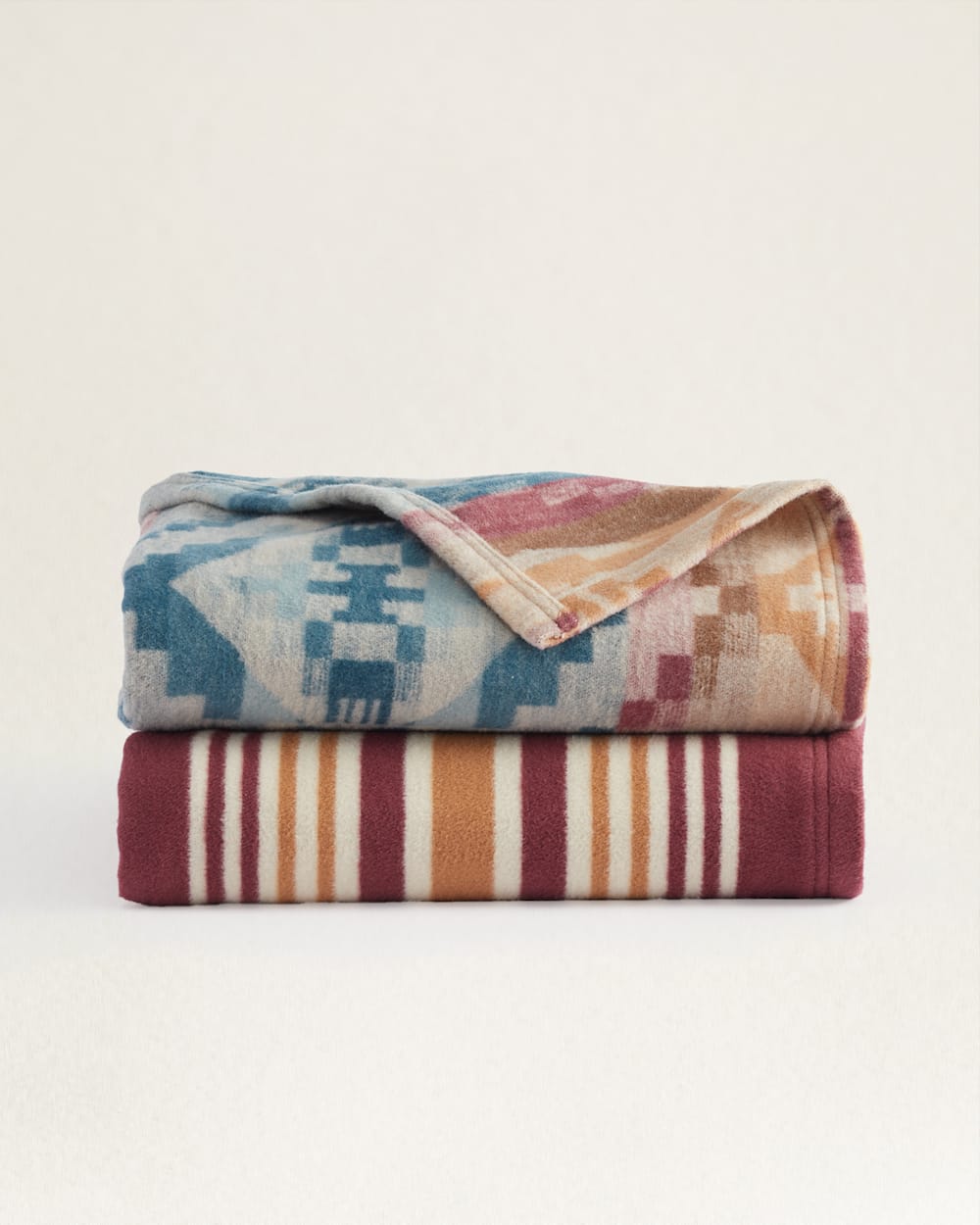 CARICO LAKE/STRIPE ORGANIC COTTON THROW GIFT PACK
