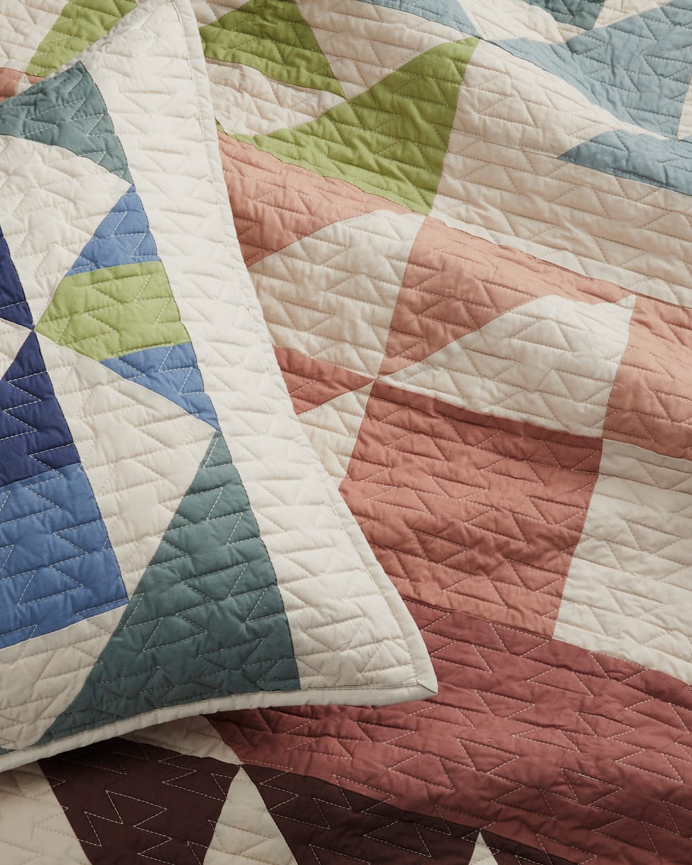 OPAL SPRINGS PIECED QUILT SET