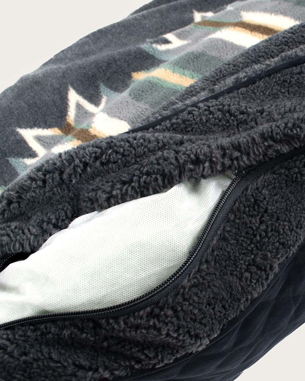 WYETH TRAIL PET BED - NAPPER