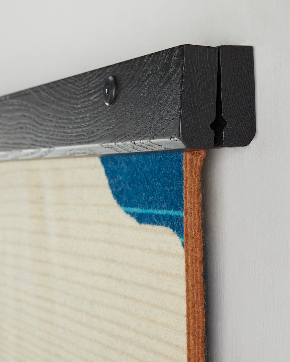 WOODEN BLANKET HANGER