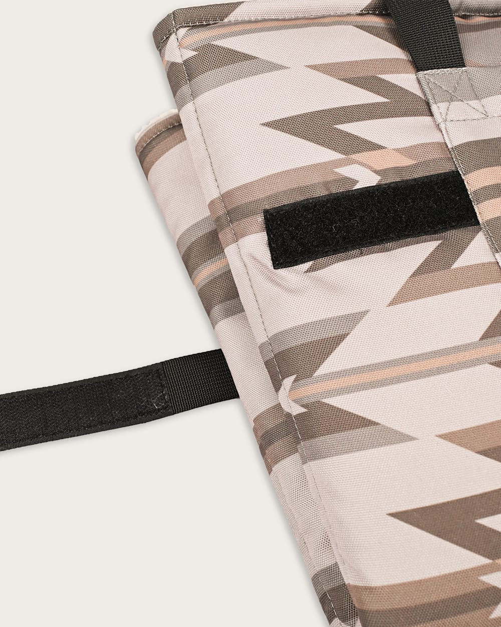 WYETH TRAIL PET TRAVEL BED