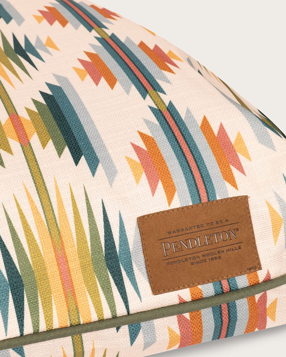 FALCON COVE ALL SEASON PET BED - NAPPER