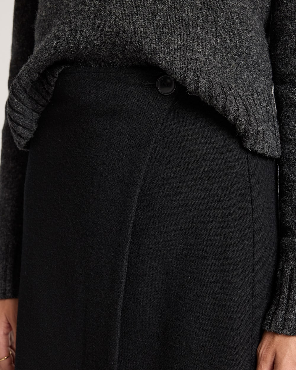 WOMEN'S WOOL FRINGED WRAP SKIRT