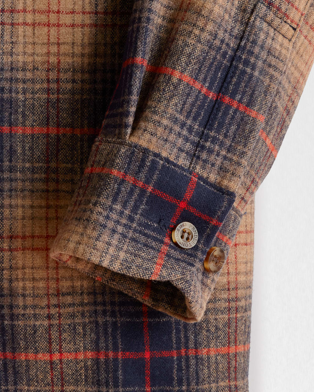 WOMEN'S BOYFRIEND BOARD SHIRT