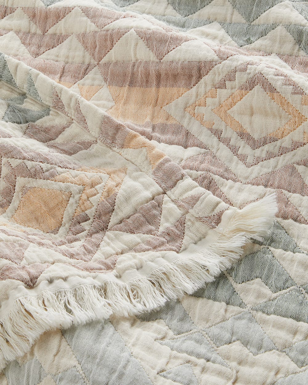 ORGANIC COTTON FRINGED THROW