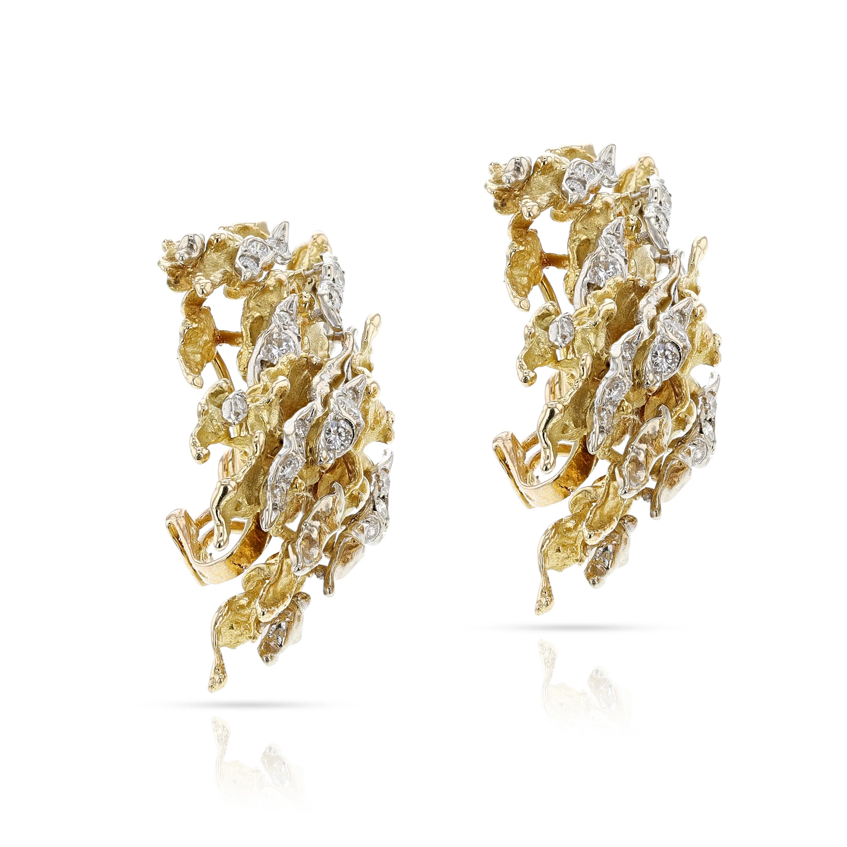 1970s Sterlé Yellow and White Gold Wavy Earrings with Diamonds