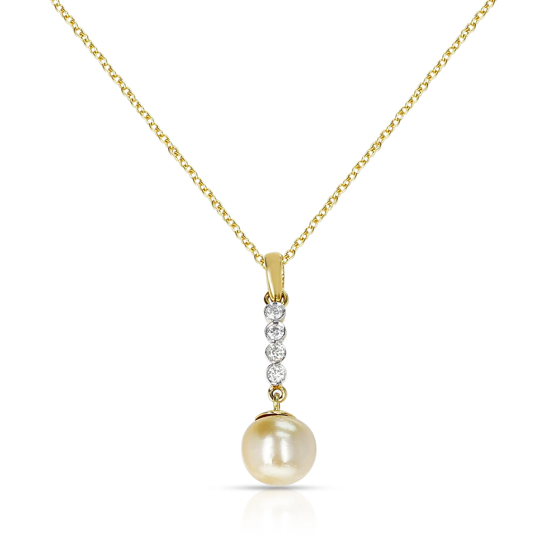 10.40 ct. South Sea Pearl and 0.25 Diamond Pendant, 14K Gold