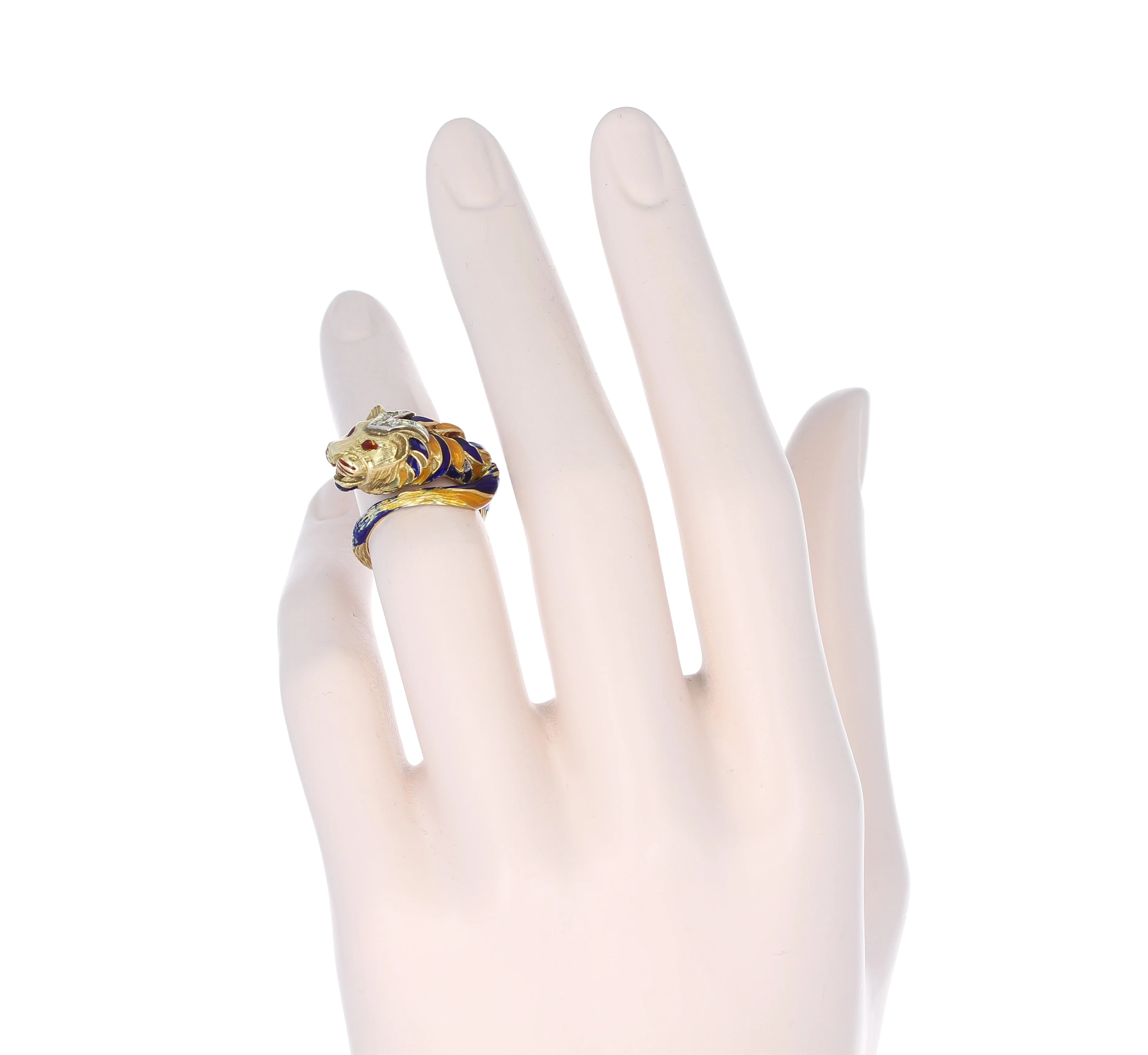 Lion Enamel Ring with Diamonds in 18 Karat Yellow Gold
