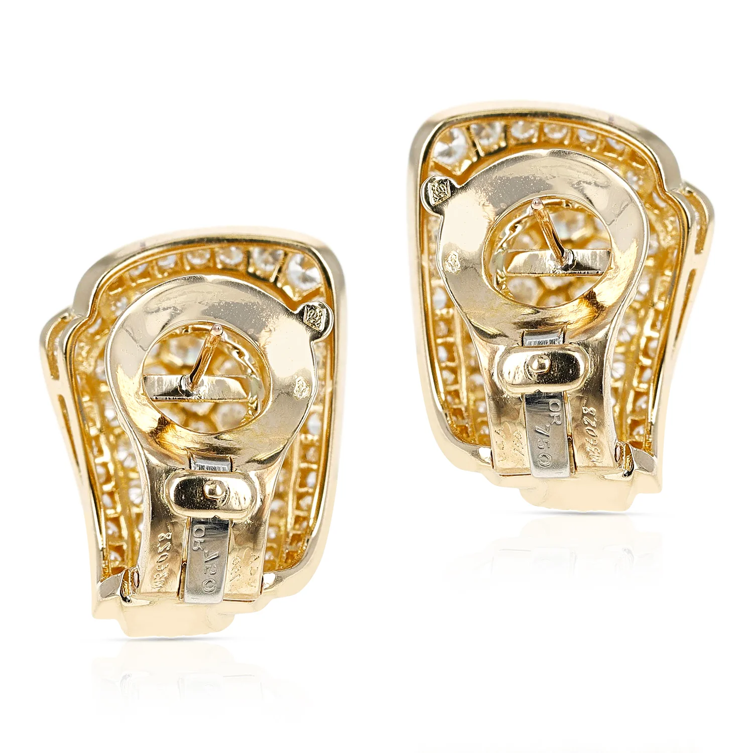 Van Cleef & Arpels Three-Step Cocktail Earrings with 3.20 carat Diamonds, 18K