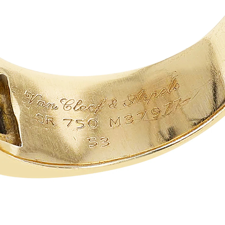 Van Cleef & Arpels Sapphire and Diamond Arrow Band Ring, 18K Yellow