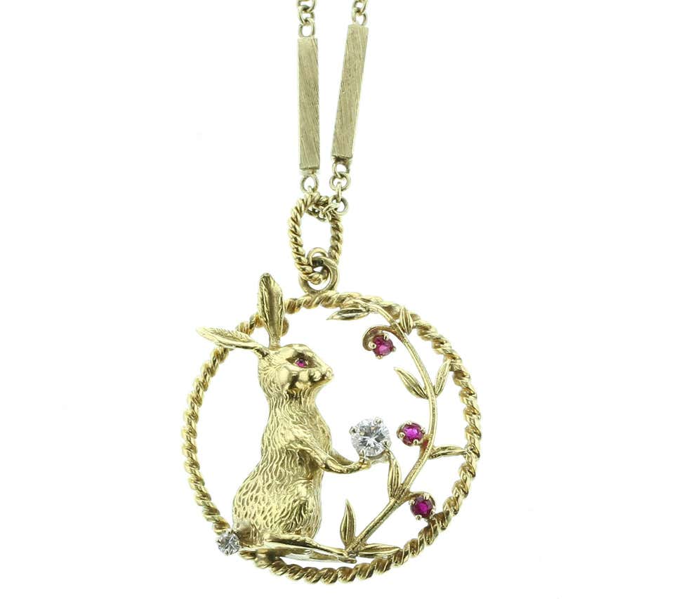 Diamond and Ruby Bunny Pendant and Neck Chain, 18 Karat Yellow Gold