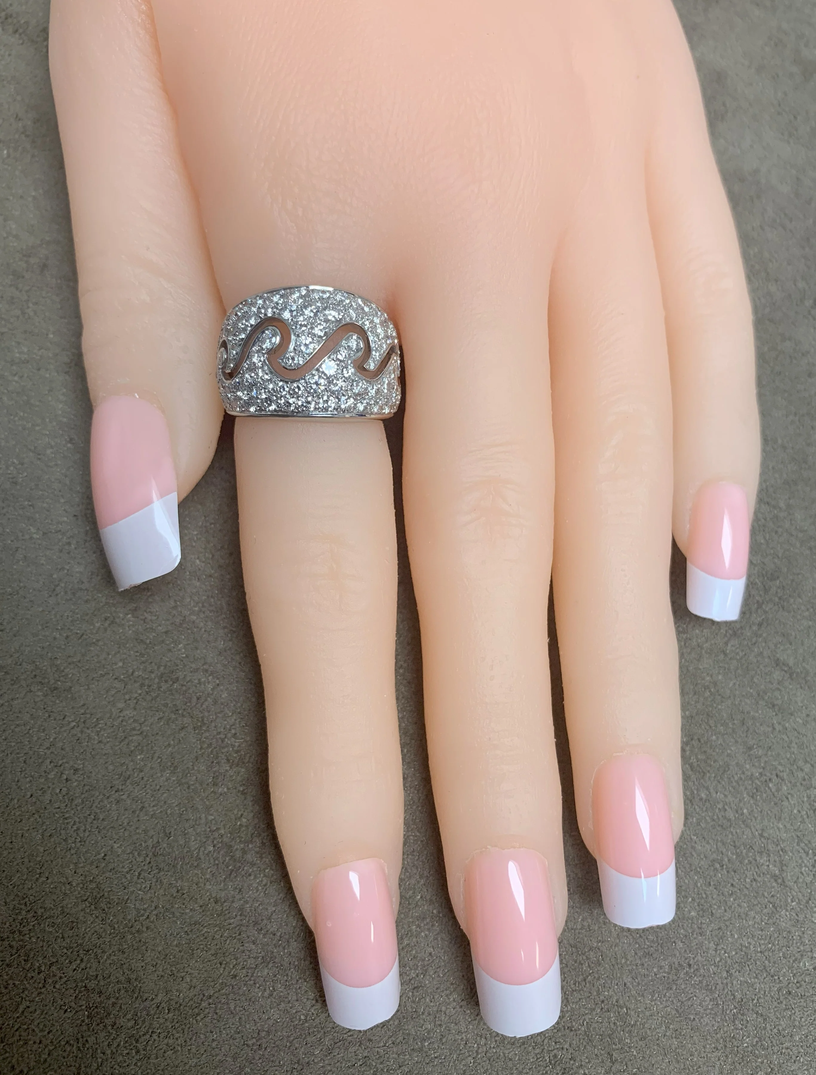 Van Cleef & Arpels Diamond Wave Ring, 18k White