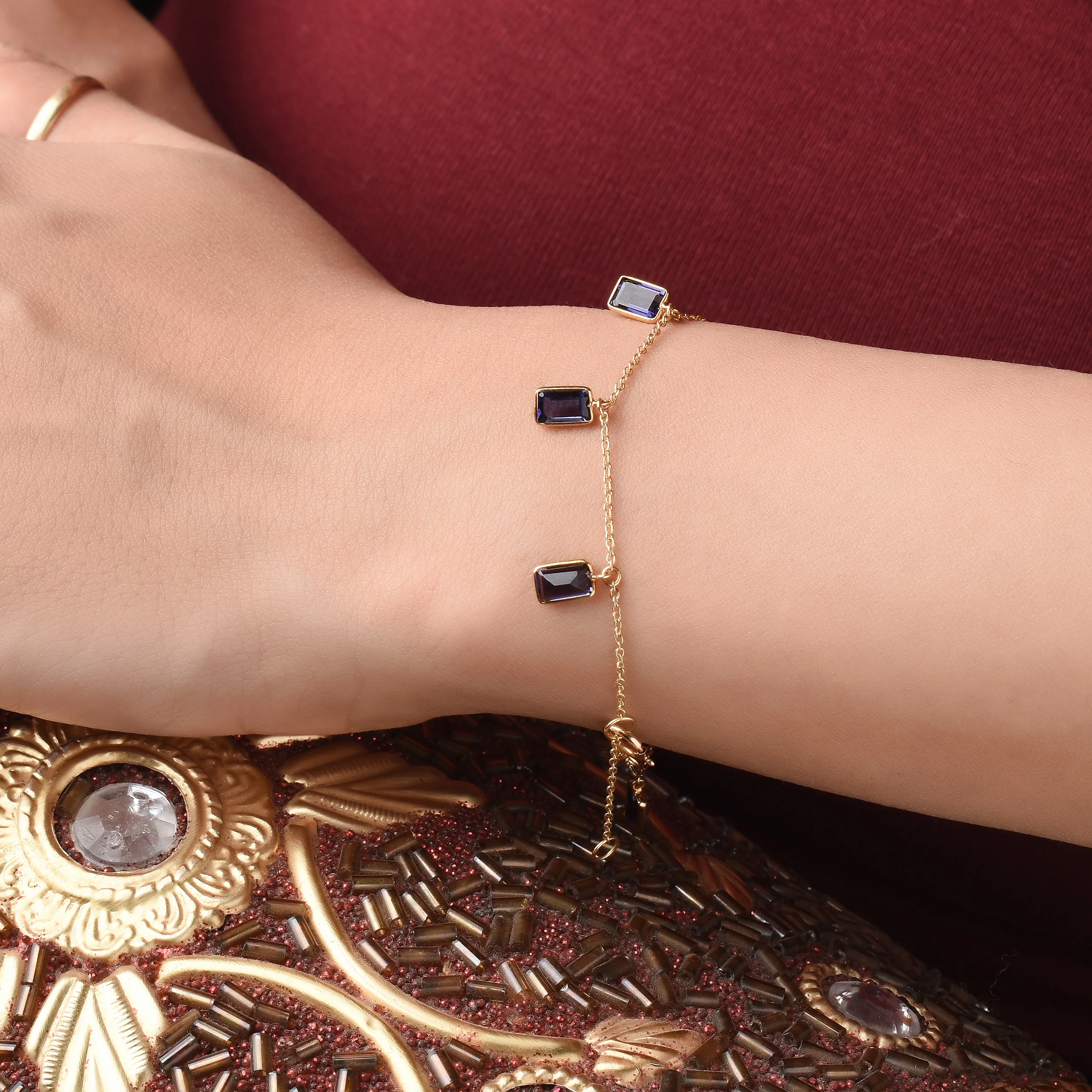 Violet Iolite Rectangular Dangling Stone Bezel-Set Bracelet, 18K Yellow Gold