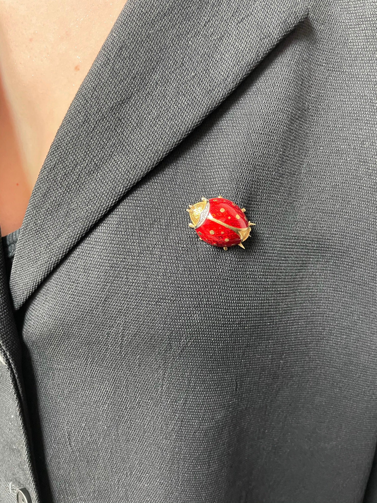 Van Cleef & Arpels Ladybug Brooch Pin with Diamonds, 18 Karat Yellow Gold