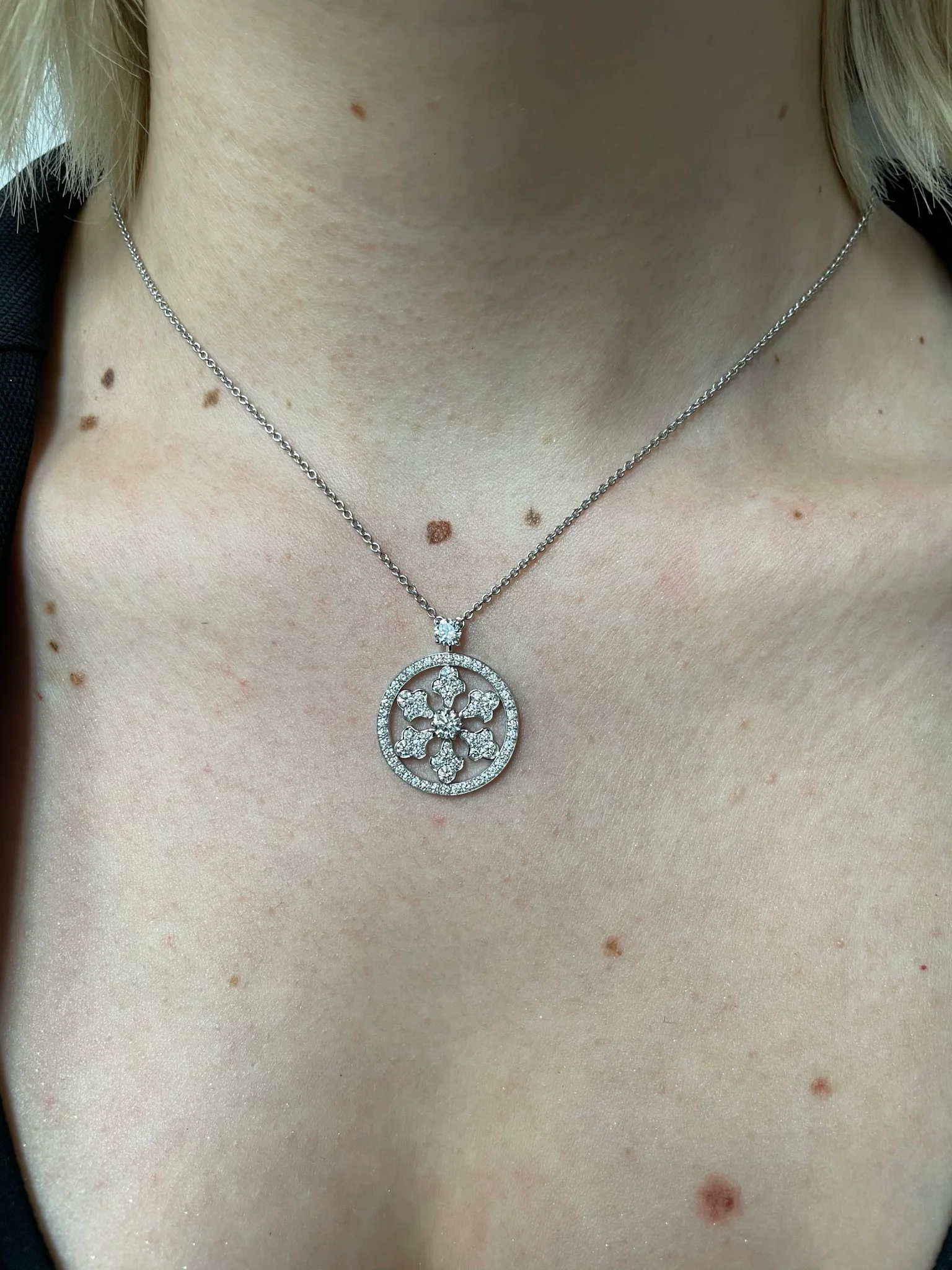 Graff 1.74 ct. Diamond Snowflake 1