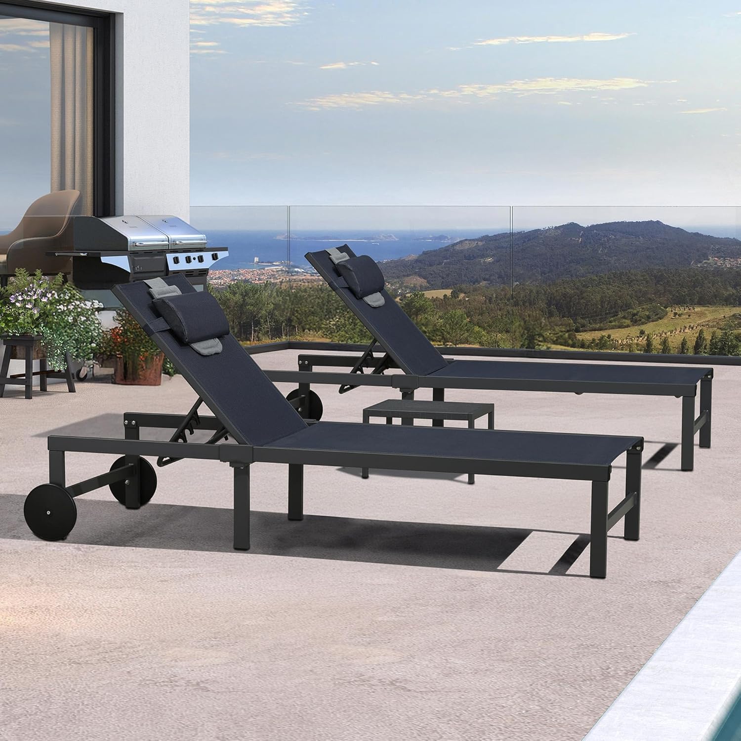 PURPLE LEAF Patio Tanning Lounge Chair Set with Face Down Hole Outdoor Aluminum Adjustable Reclining Chairs Wheels Pillows and Table for Poolside Beach Sunbathing Lounger, Beige