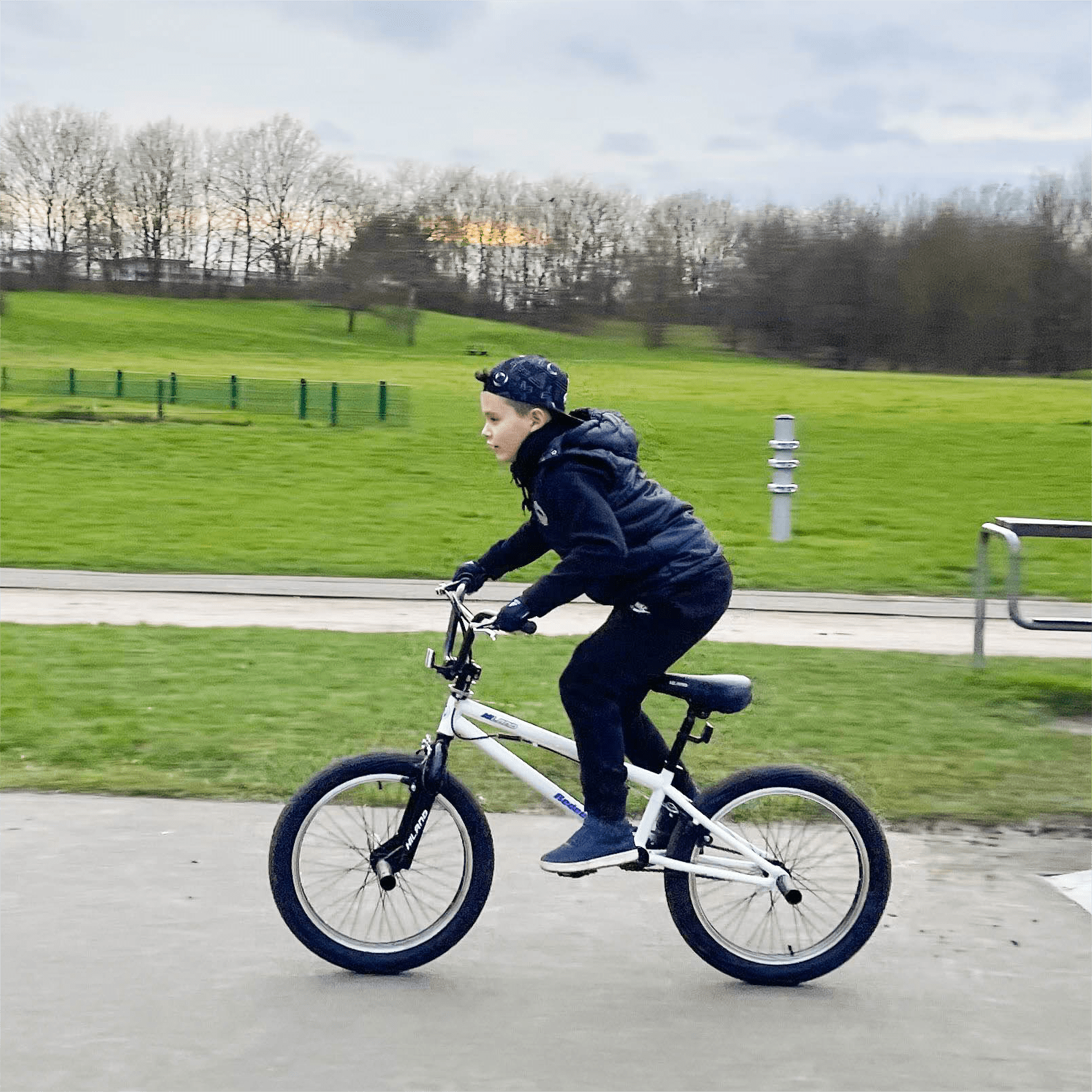 Hiland 20′′ BMX Freestyle Kids Bike, Hi-Ten Steel Frame, 360° Rotor, U-Brake, White