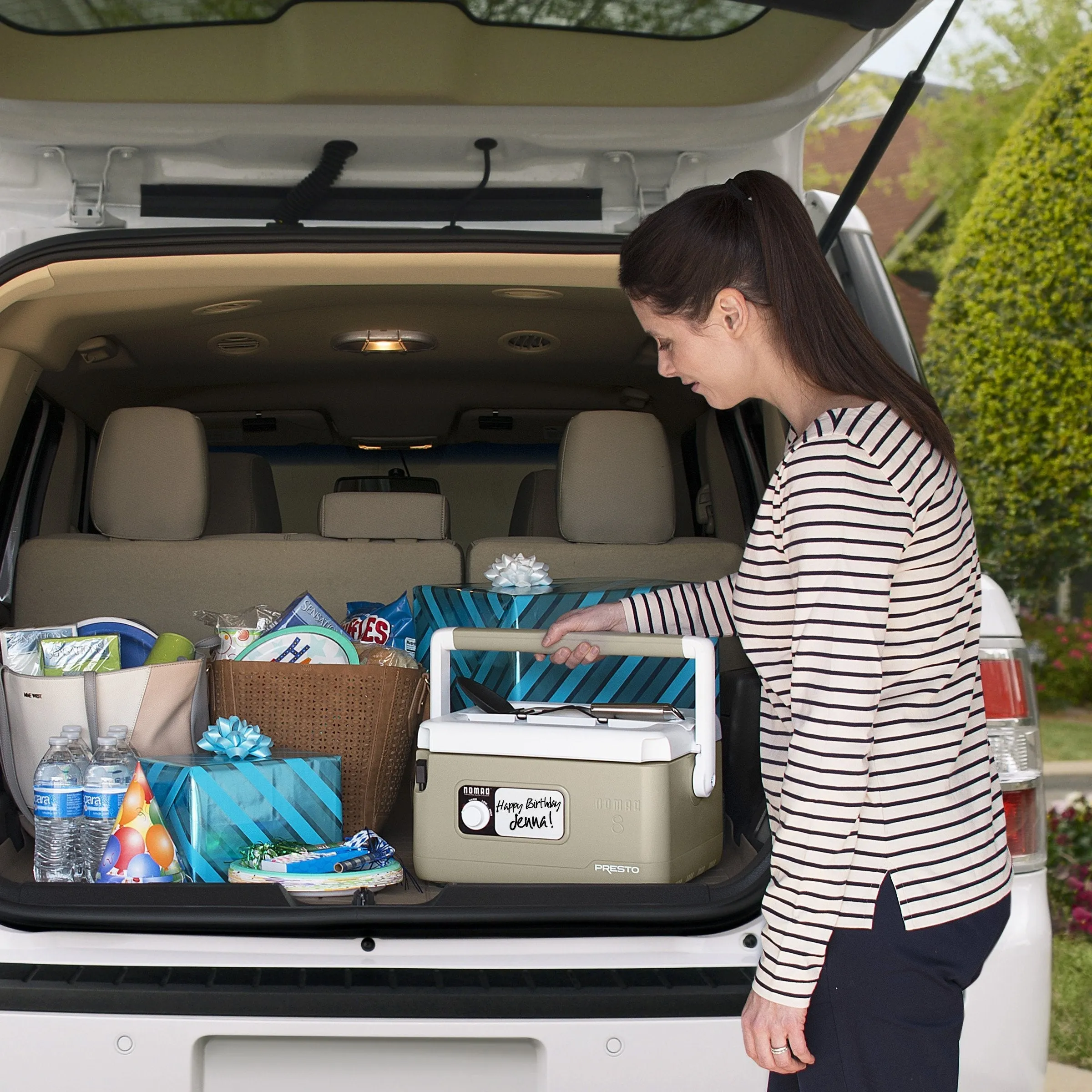 Presto 8-Quart Nomad Traveling Slow Cooker in Tan