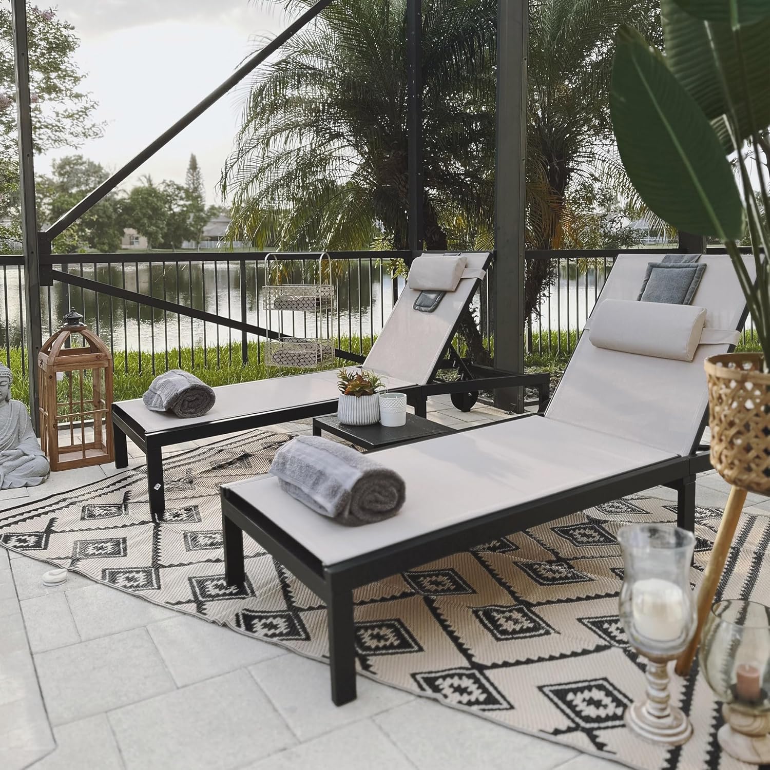 PURPLE LEAF Patio Tanning Lounge Chair Set with Face Down Hole Outdoor Aluminum Adjustable Reclining Chairs Wheels Pillows and Table for Poolside Beach Sunbathing Lounger, Beige