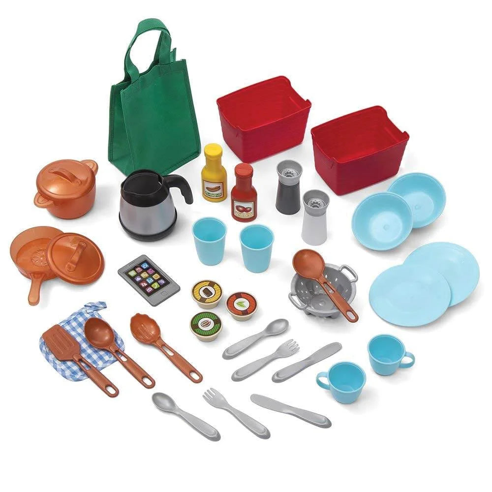 2026 Step2 Gran Cocina Gourmet Juguete para Niños en Color Blanco y Marrón con 35 Piezas de Accesorios