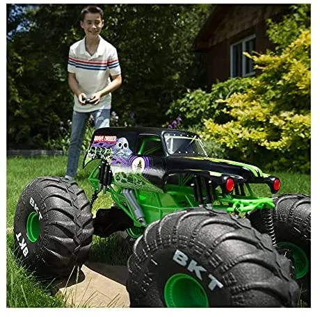 Monster Jam, Official Mega Grave Digger All-Terrain Remote Control Monster Truck with Lights