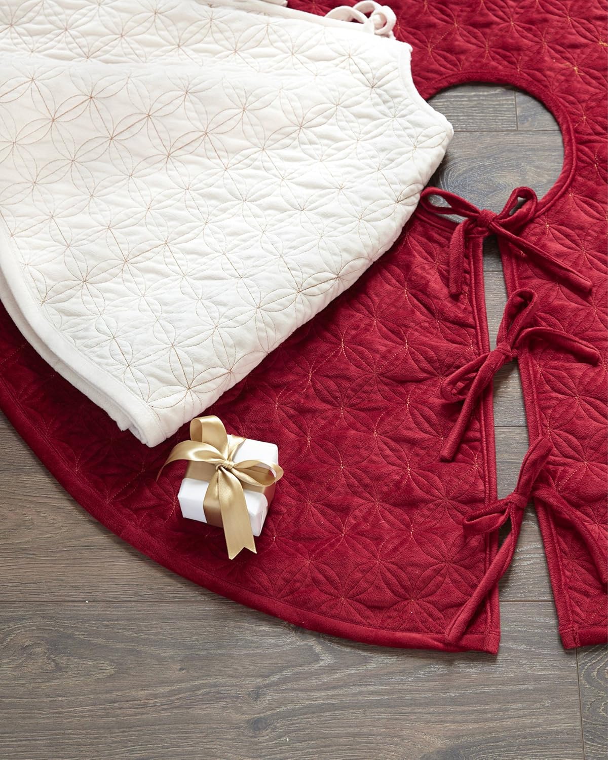 Balsam Hill Lancaster Wedding Ring Quilted Tree Skirt, 72 inches, Cardinal Red