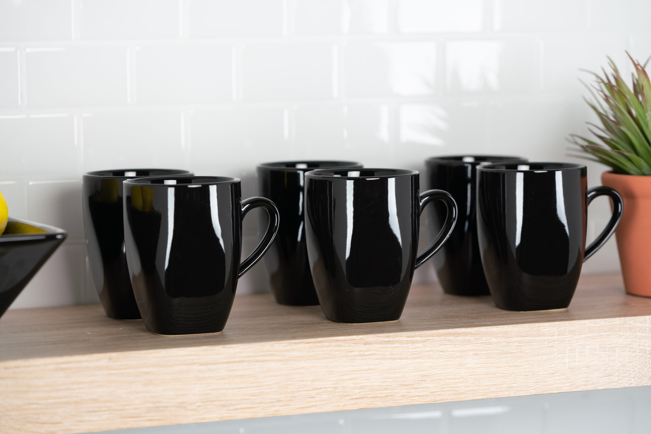 10 Strawberry Street Nova Square 40 Piece Stoneware Dinnerware Set, Black