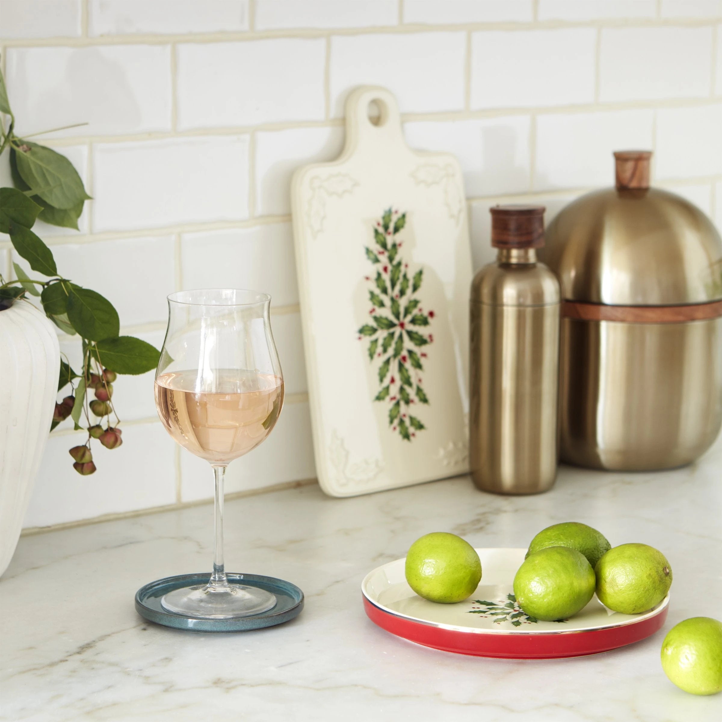 Holiday Luna Nesting Dinnerware Set