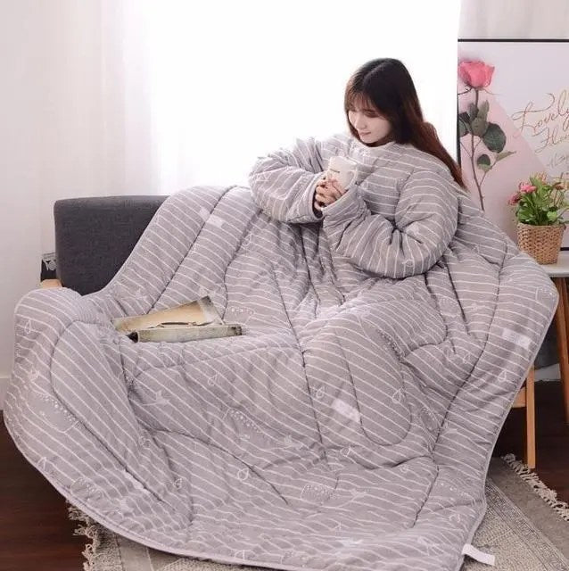 Warm And Cozy Blanket With Sleeves