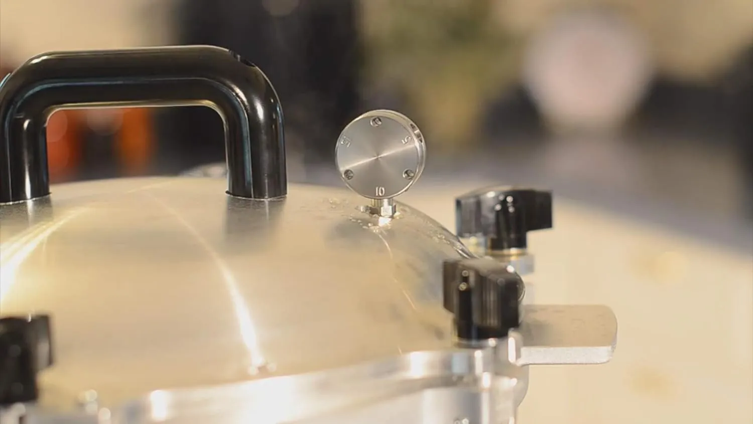 All American 1930 21.5qt Pressure Cooker & Canner, Aluminum, Metal-to-Metal Seal, Gas & Electric Compatible, Made in USA