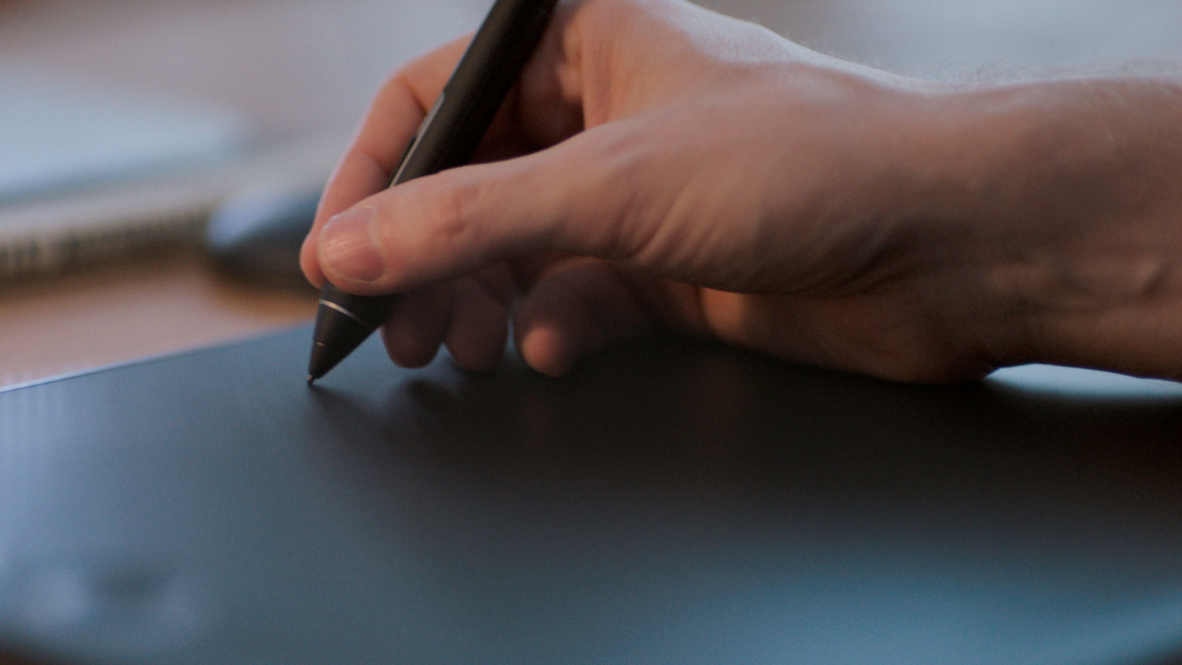 Wacom – Intuos Pro Pen Drawing Tablet (Medium) – Black