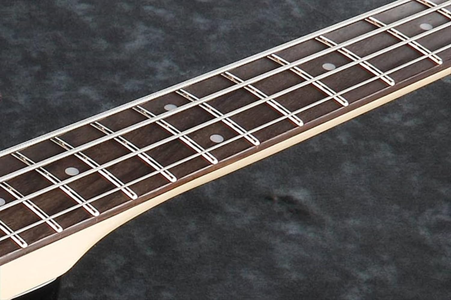 Ibanez GSR200 4-String Electric Bass Guitar, Pearl White, Right Handed, Basswood Body, Rosewood Fretboard