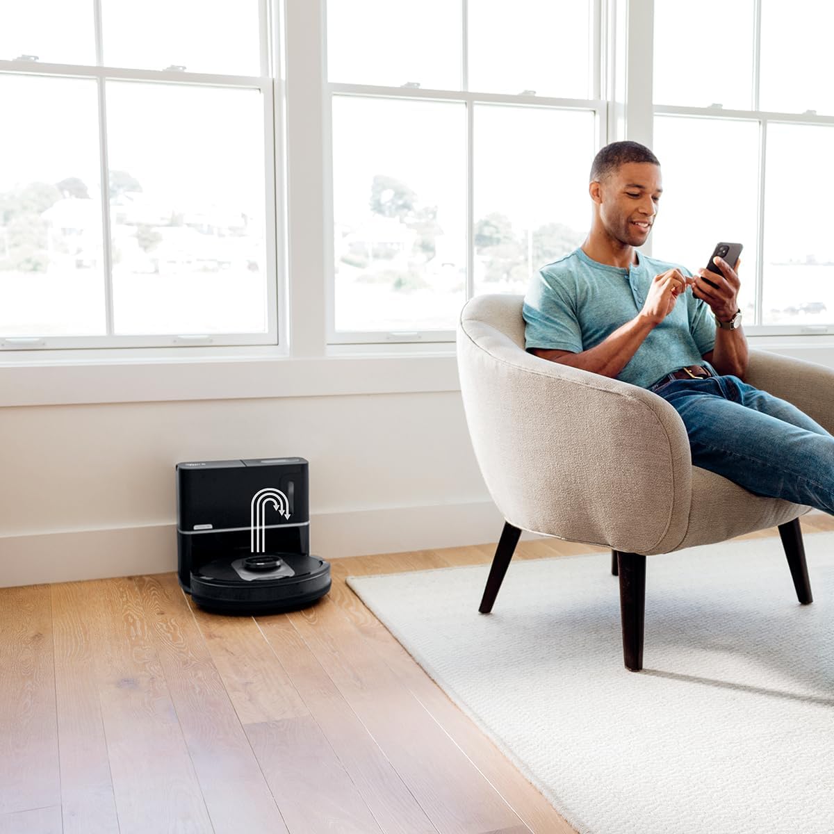 Super robotic vacuum cleaner, 30-day capacity bagless self-empty base, WiFi, Alexa compatible, black/silver