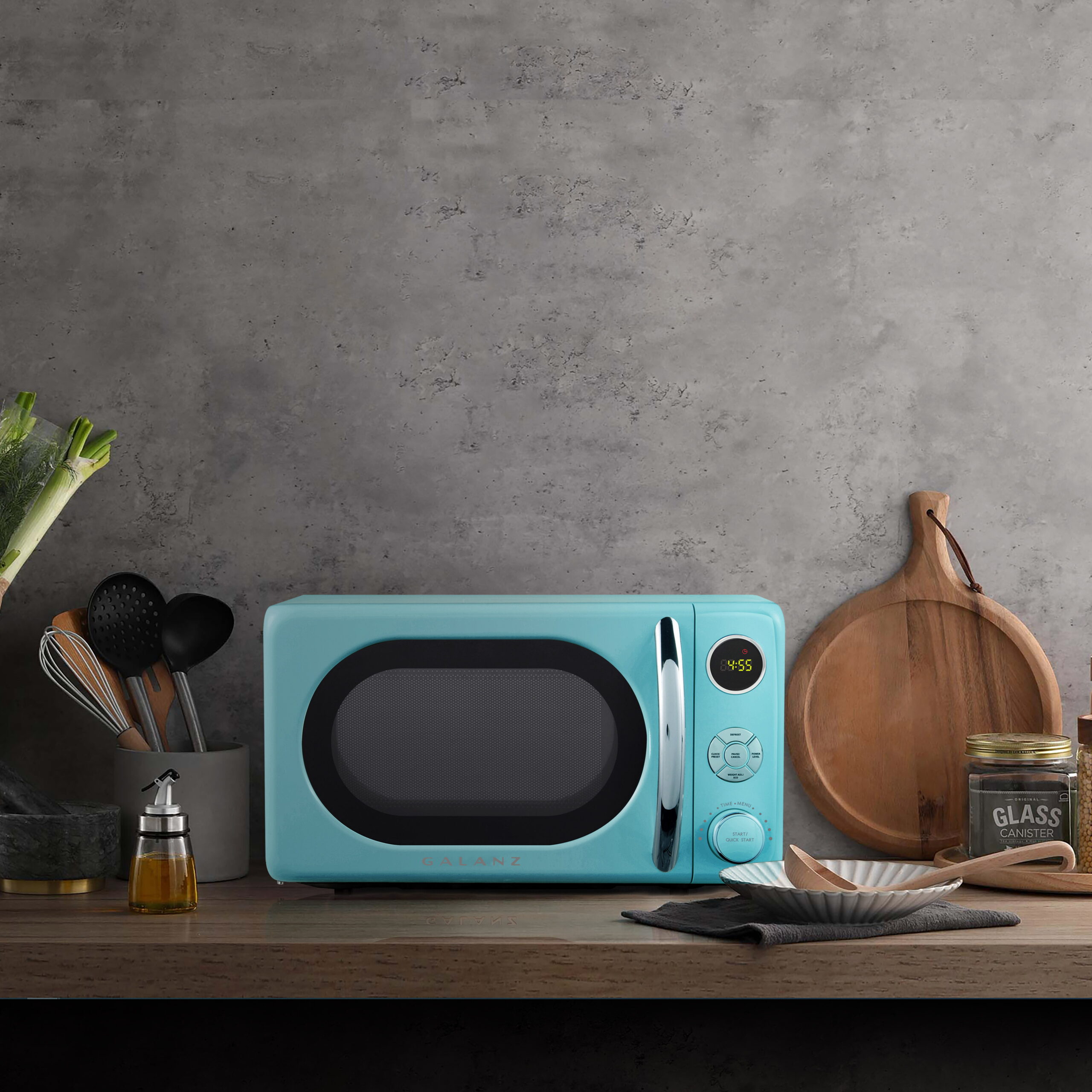 0.7 cu. ft. Retro Countertop Microwave Oven, 700 Watts, Blue