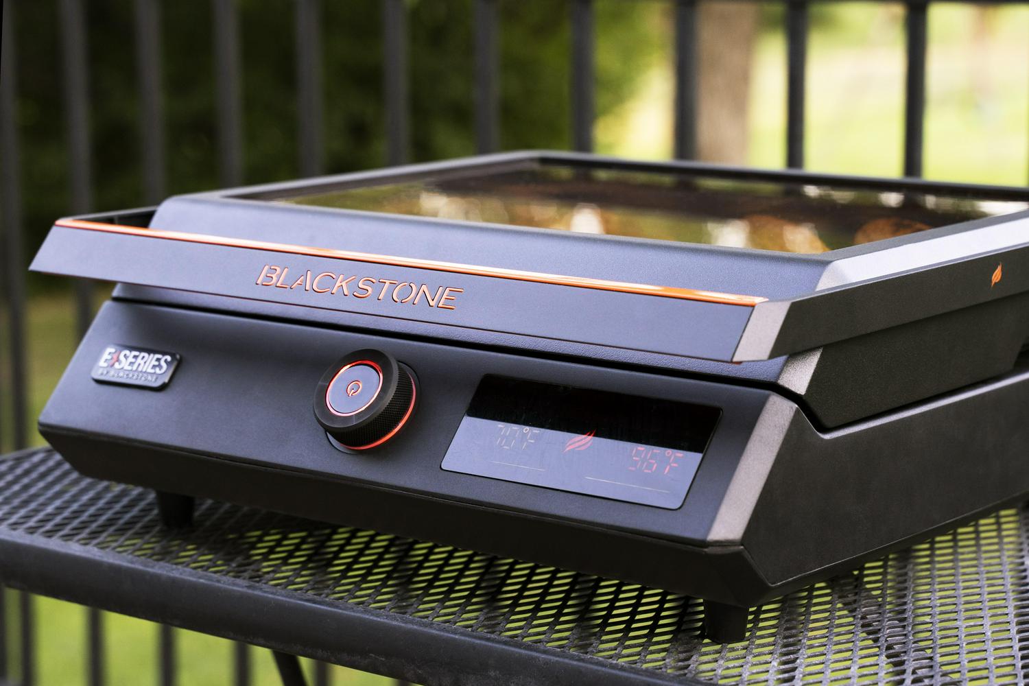 Blackstone E-Series 17 Electric Tabletop Griddle with Hood