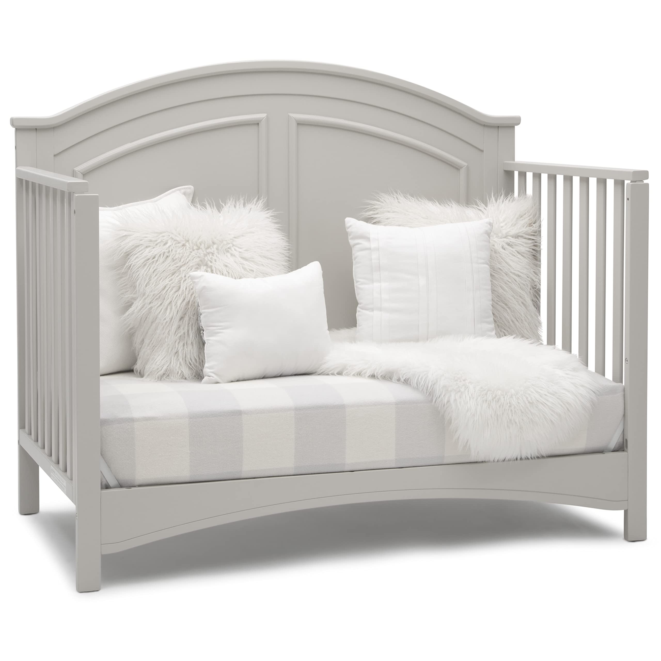 Delta Children Perry Convertible Crib
