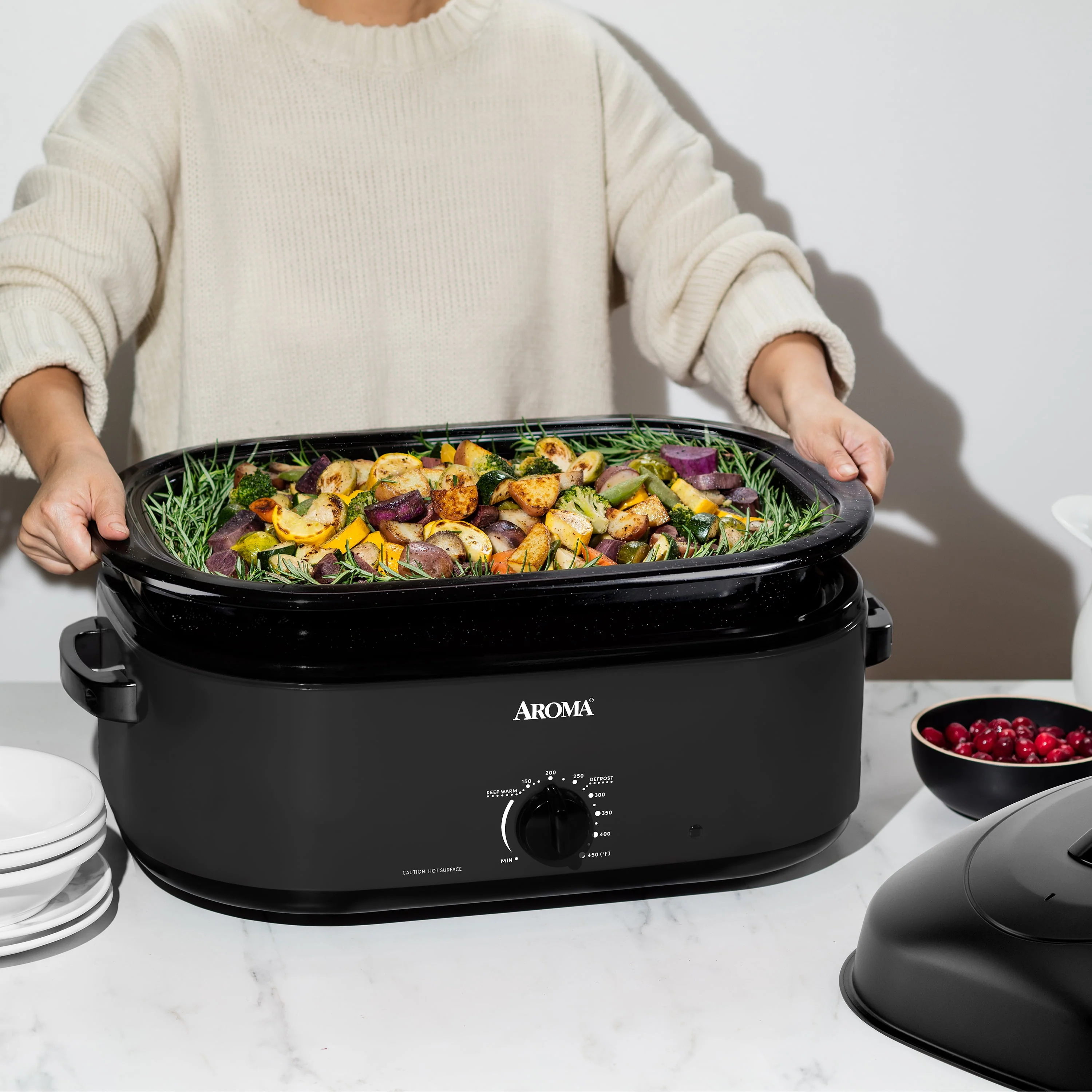 Aroma® 18Qt. Roaster Oven with High-Dome Lid, Black