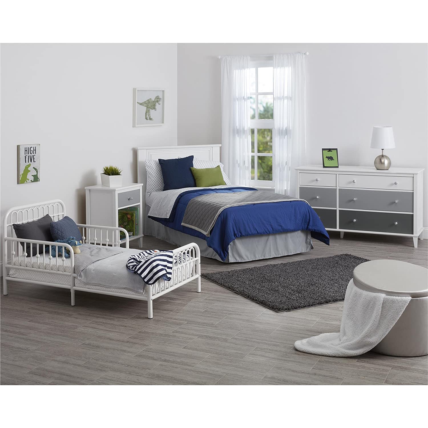 Little Seeds Monarch Hill Ivy Metal Toddler Bed, White