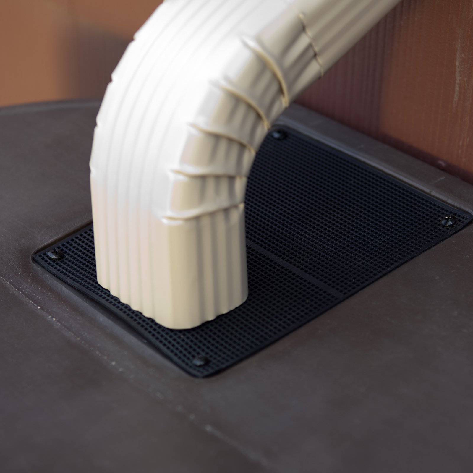 40 Gallon Rain Barrel with Darkened Ribs   Oak