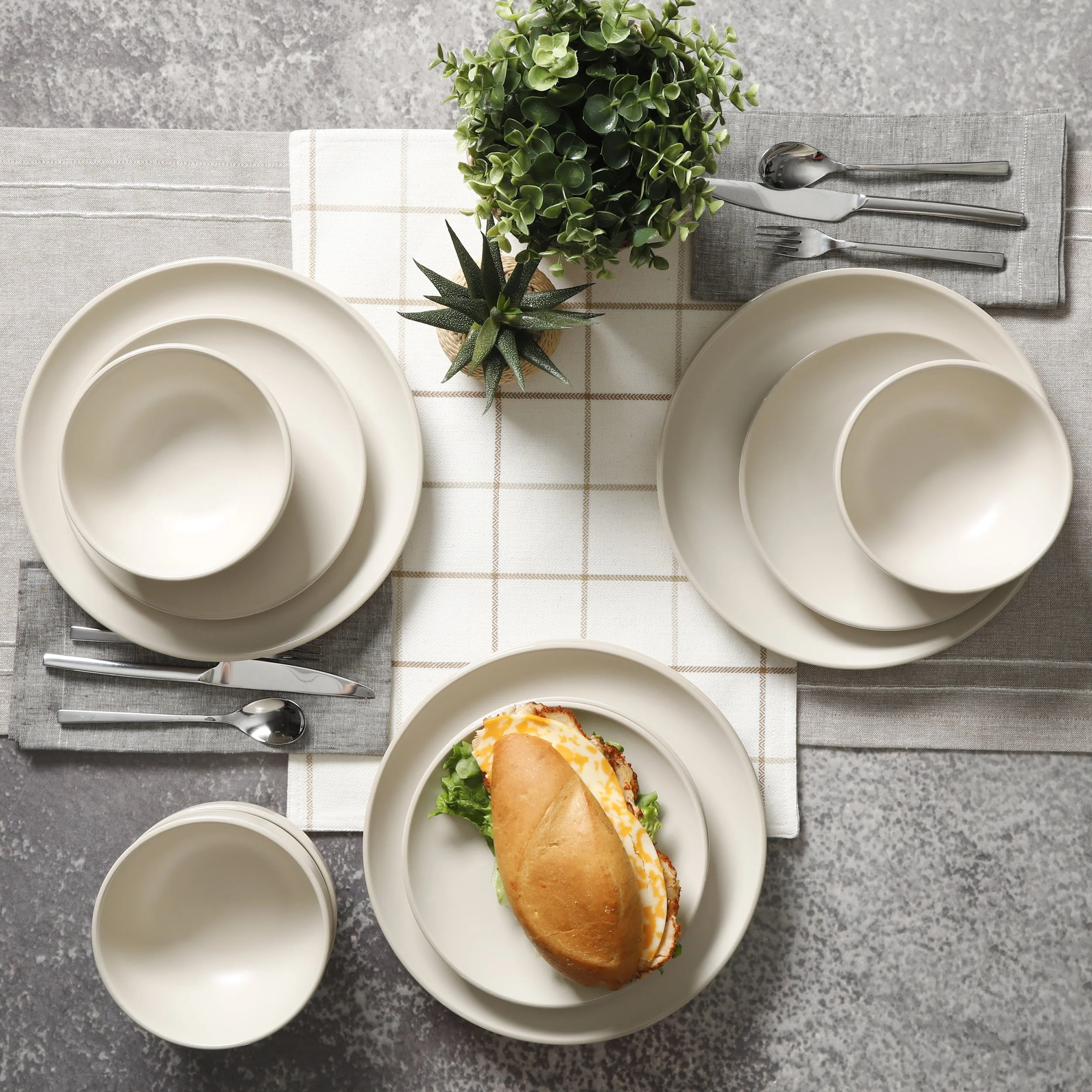 Better Homes & Gardens Zuri Matte 12-Piece Dinnerware Set, Cream