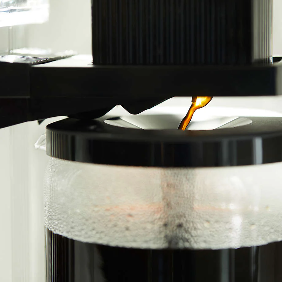 Moccamaster KBGV Select 10-Cup Coffee Maker in Pistachio Green