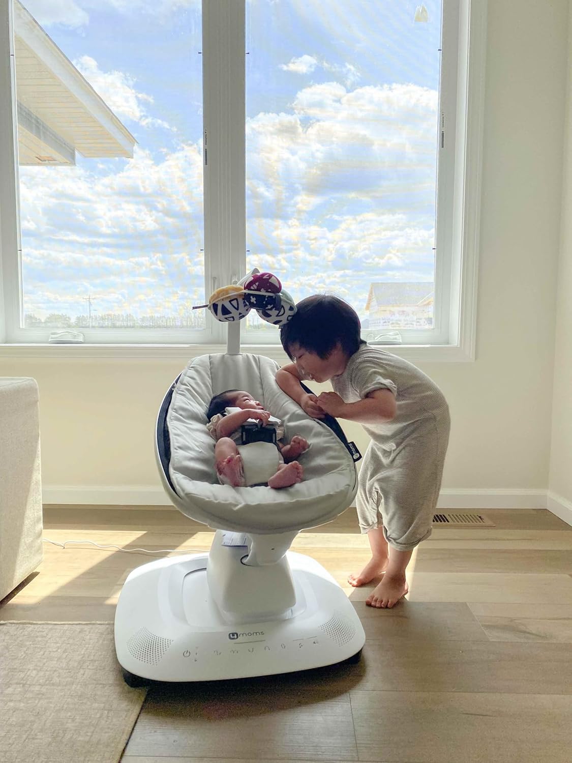 4moms MamaRoo Bluetooth Baby Swing, Multi-Motion, Gray, 5 Unique Motions, Wi-Fi Enabled