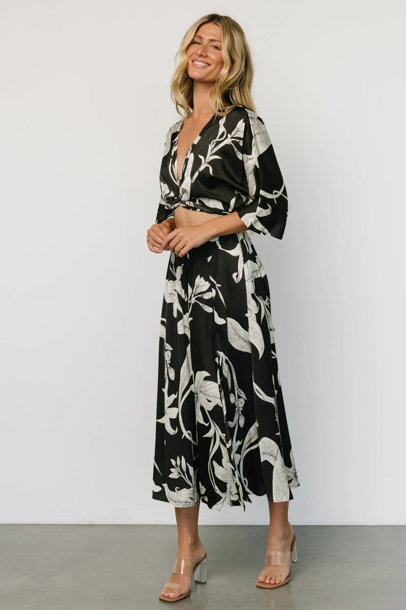 Avryll Front Tie Dress | Black