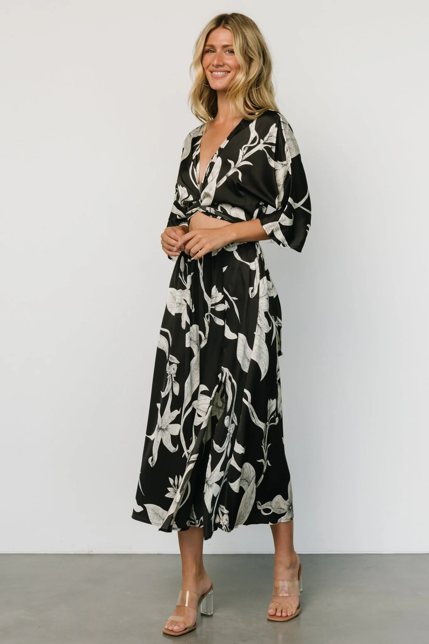 Avryll Front Tie Dress | Black