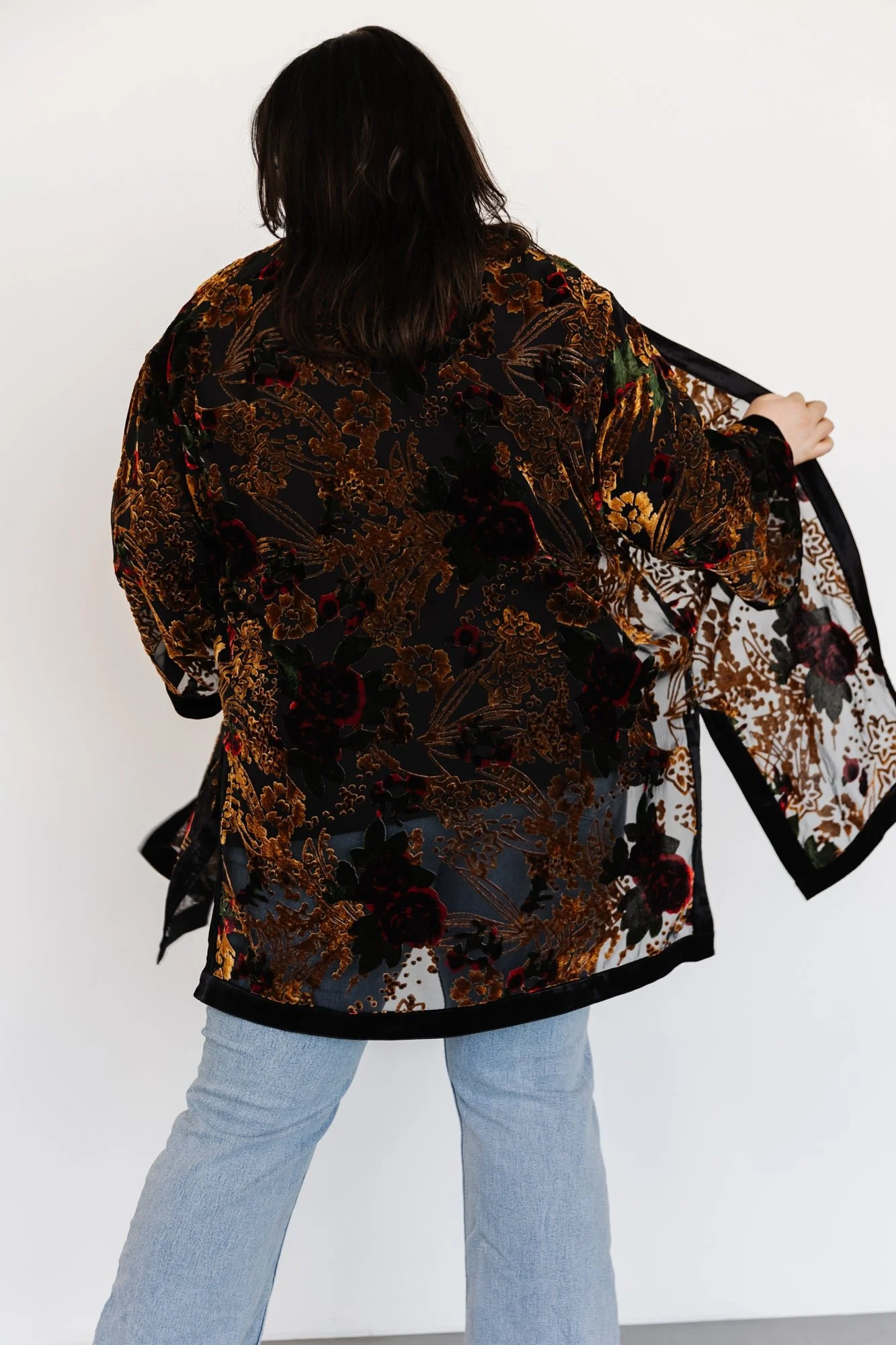 Amal Velvet Kimono | Black Multi