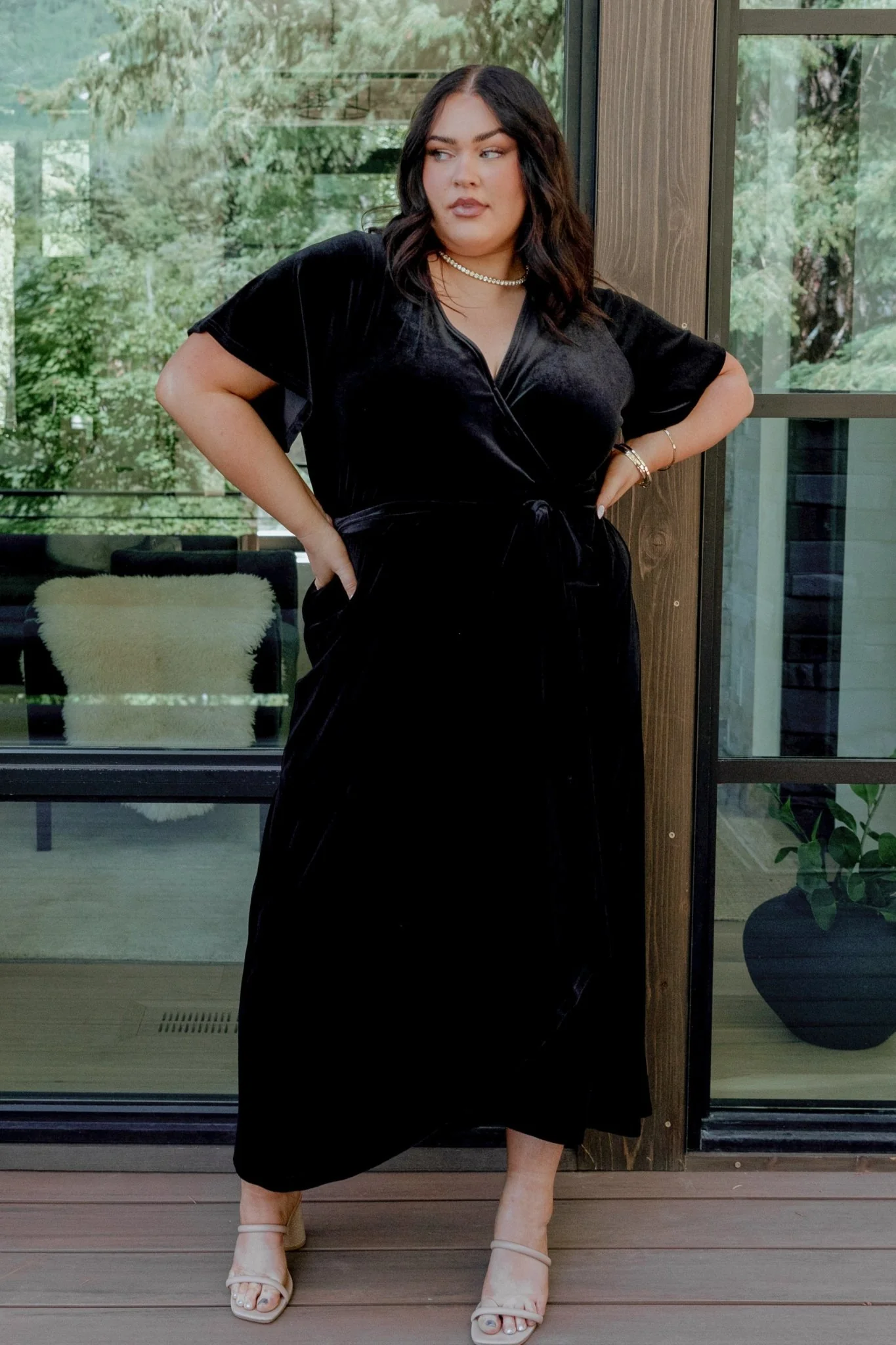 Nadine Velvet Midi Dress | Black