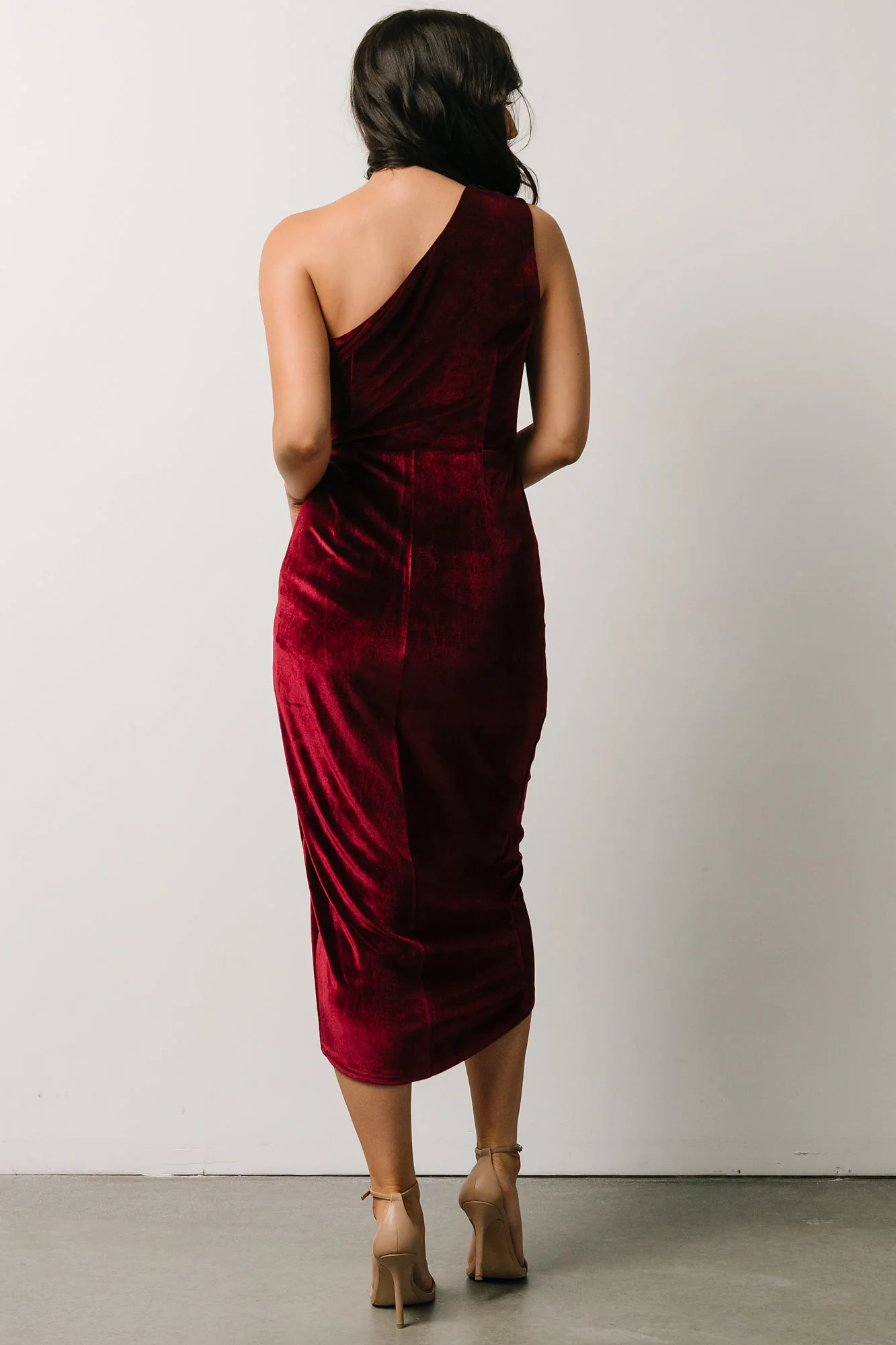 Kourtney Velvet One Shoulder Midi Dress | Merlot